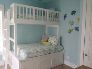 2nd Floor TwinQueen Bunk Room