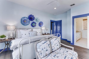 King Suite with Lake Views, 2nd Floor