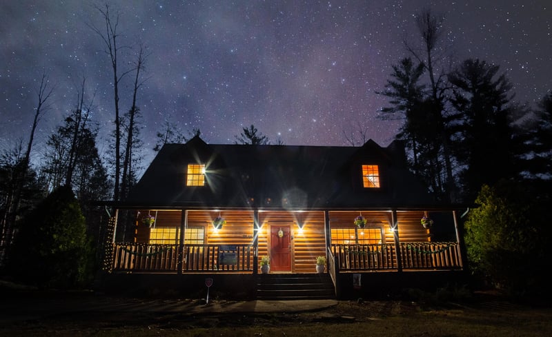 Front of 3 Crazy Cubs cabin night view