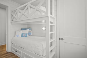 Bunk Room, 1st Floor