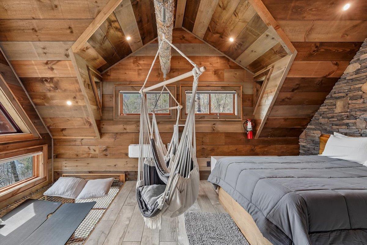 32Bedroom