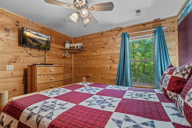 Queen Bedroom