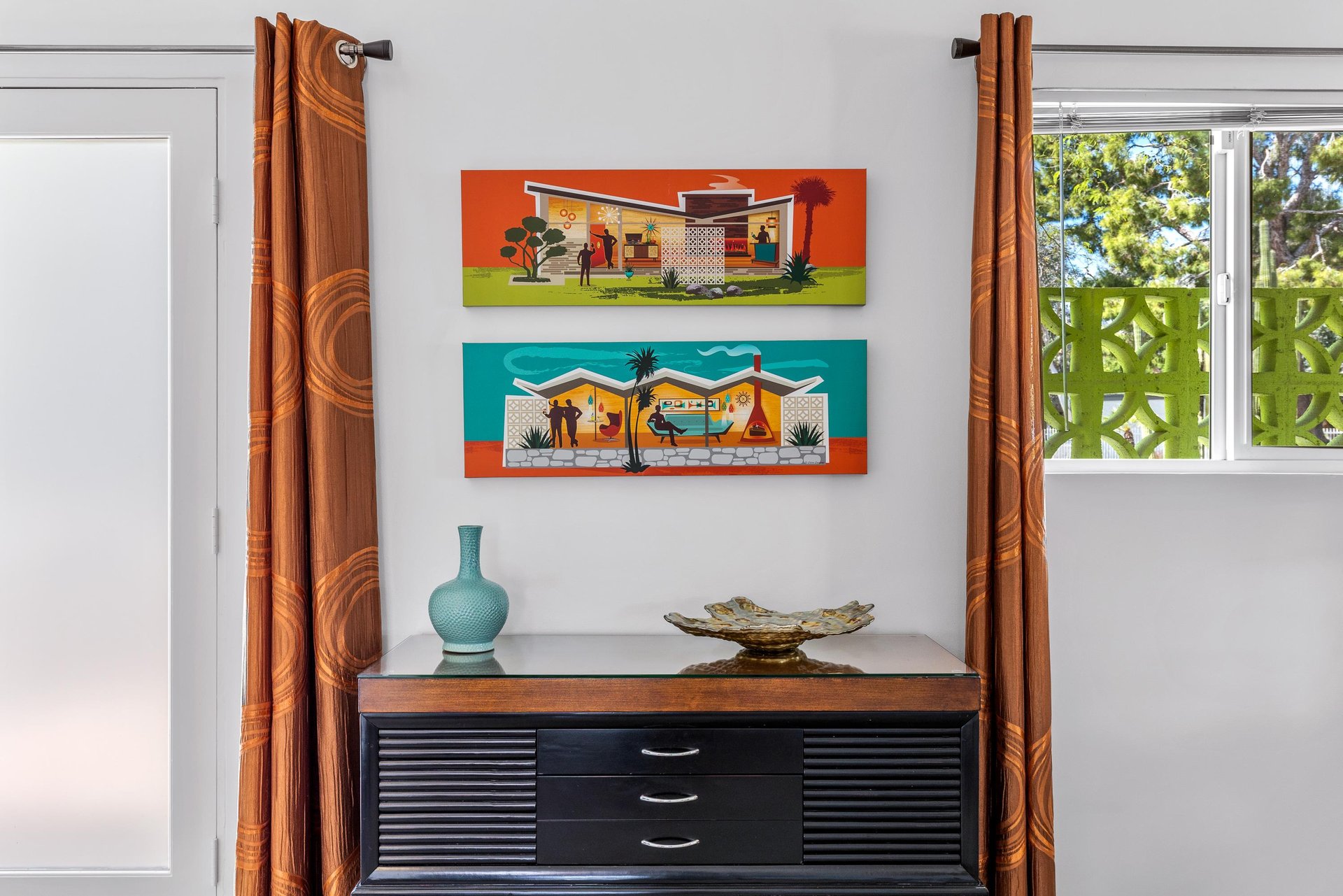 A touch of Palm Springs decor