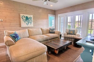 Secondary Living Room, 1st Floor