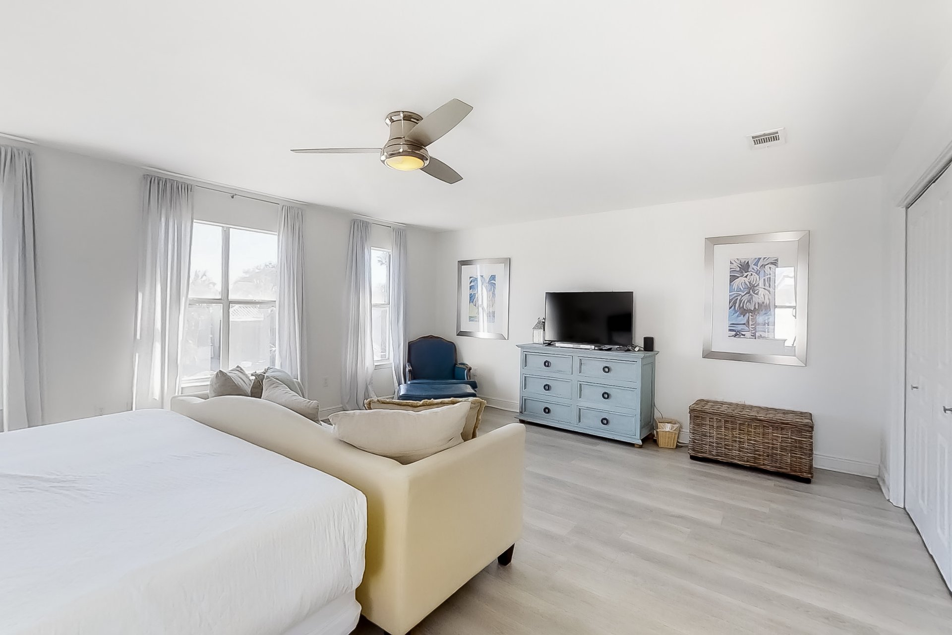 Terra Cotta Happy Ours 20