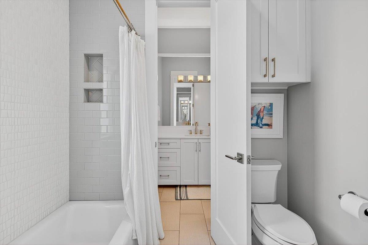 Jack  Jill Bathroom, 2nd Floor