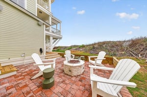 1st Floor, Back Patio