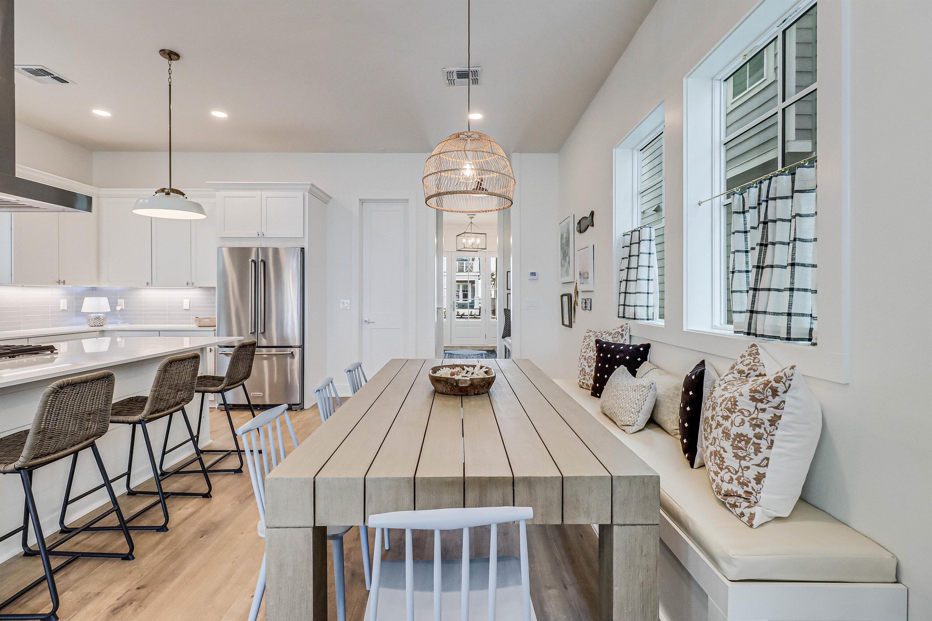 1st Floor, Dining Area