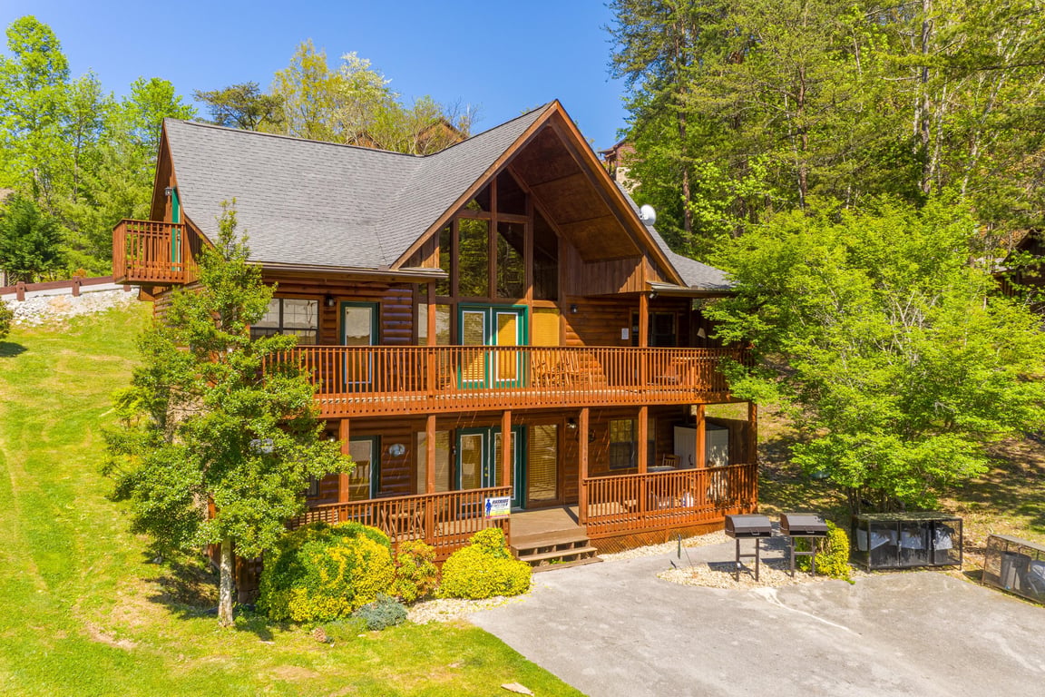 POOL SIDE LODGE