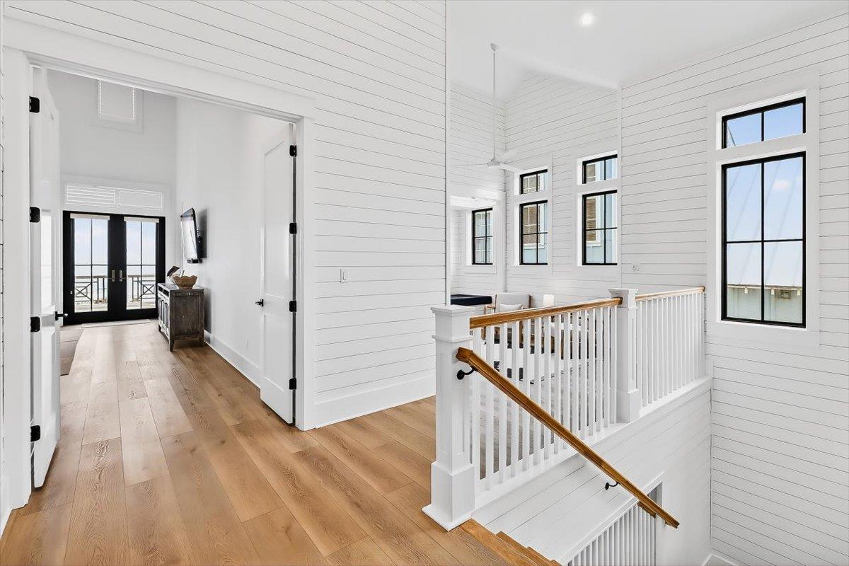 3rd Floor, Landing
