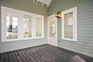 Screened Balcony, 2nd Floor