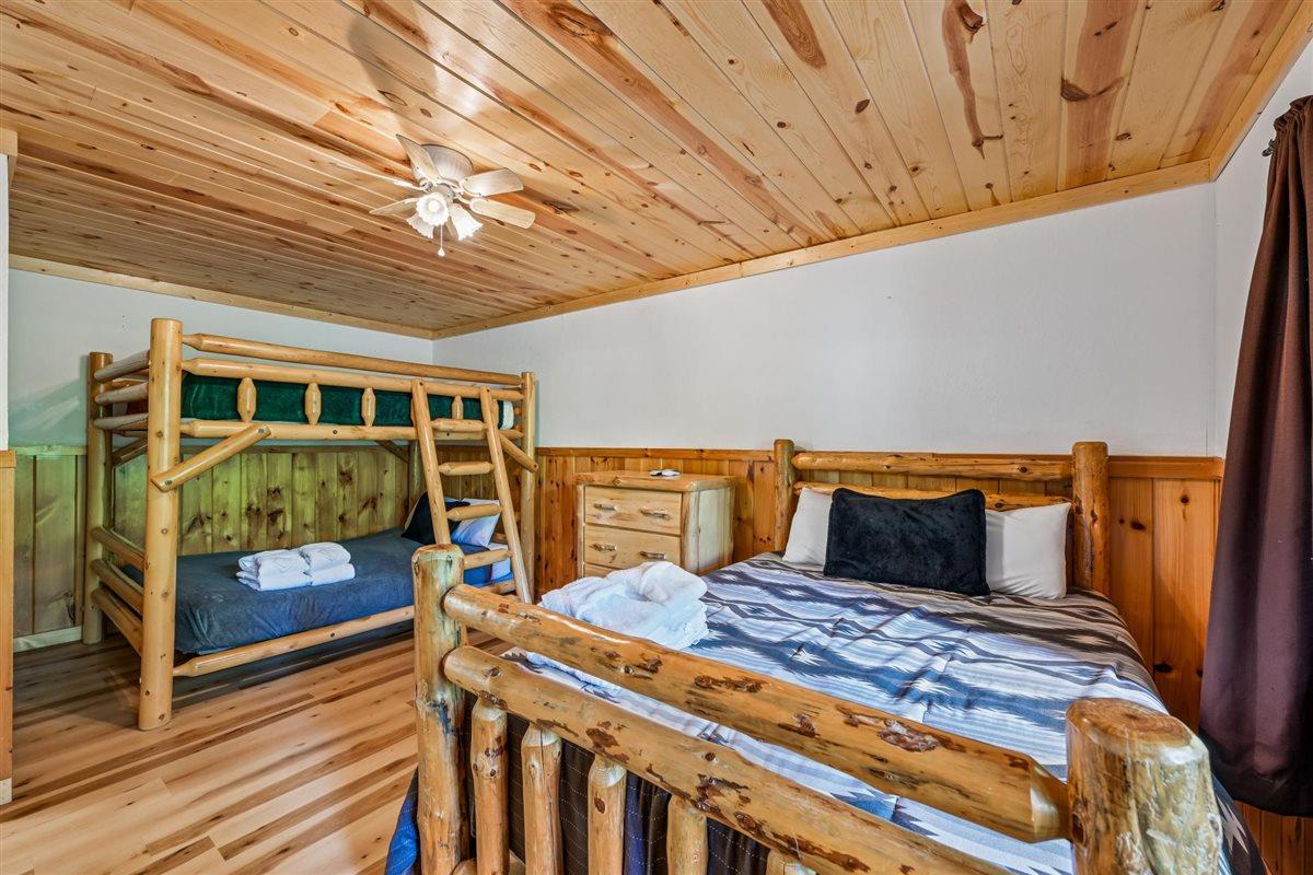 072Bedroom