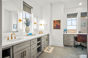 Primary King Bathroom, 3rd Floor