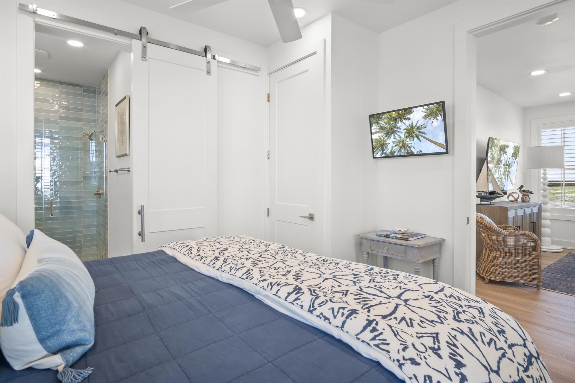 King Bedroom, 1st Floor