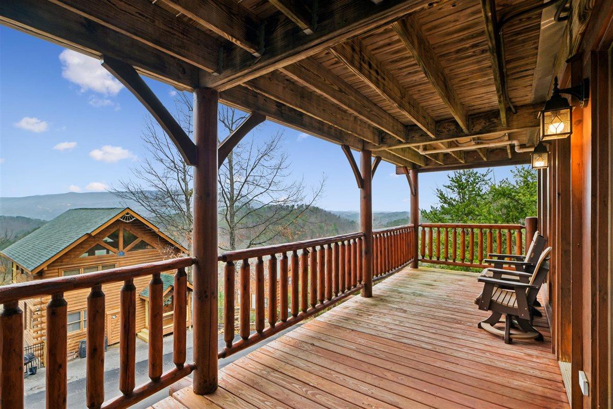 10Balcony