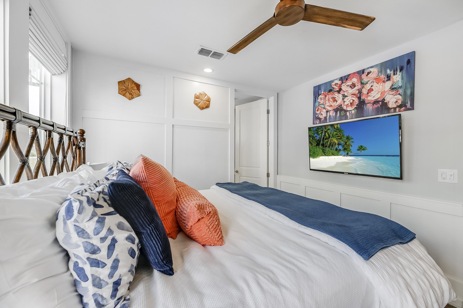 1st Floor, King Bedroom