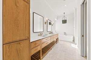 Primary King Bathroom, 2nd Floor