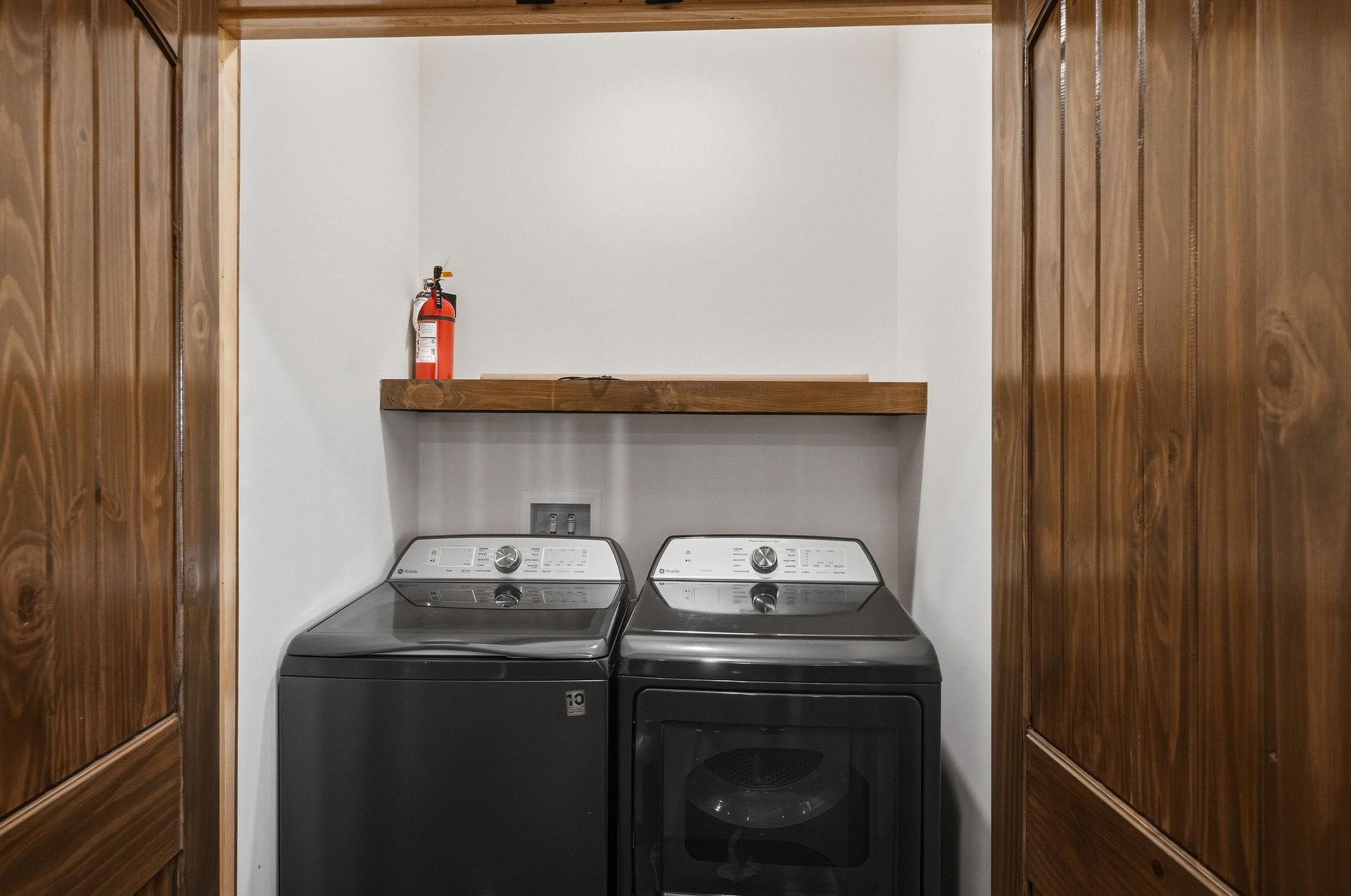 Your own private laundry closet means you can pack light and keep your wardrobe fresh throughout your stay.