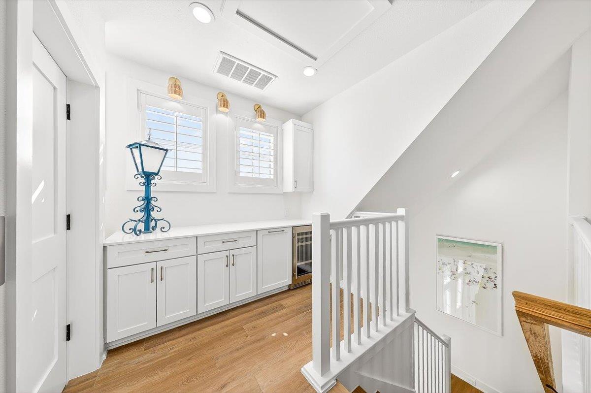 Third Living Room Beverage Bar, 3rd Floor