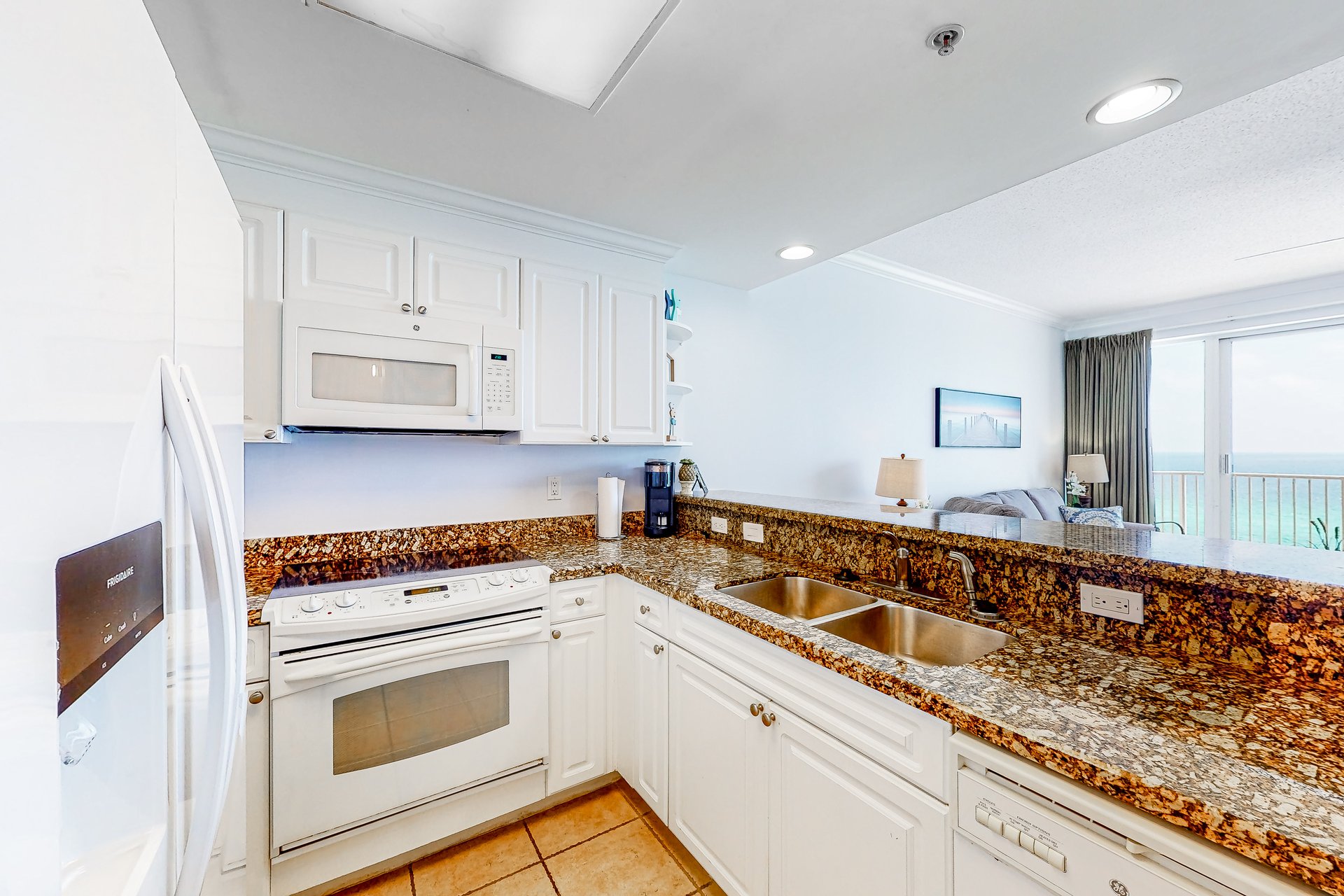 Boardwalk Condos, 906C 8