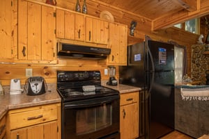 Full kitchen with appliances