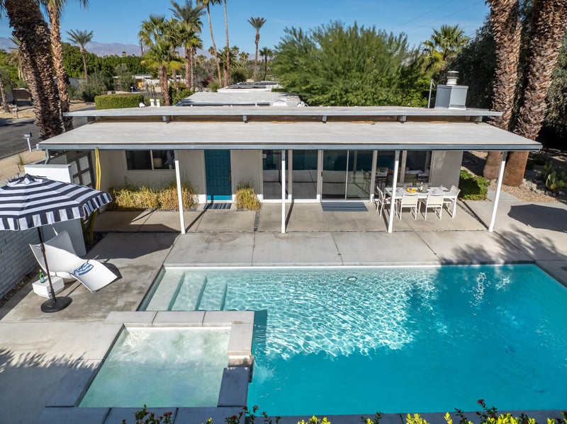Midcentury modern design with open areas around the Pool