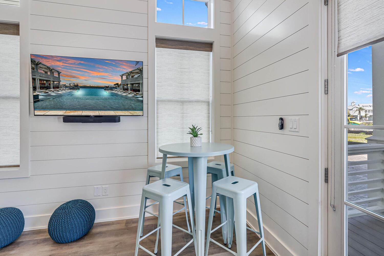 Game Room and Sitting Area, 1st Floor