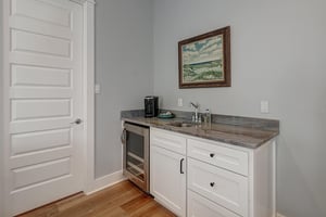 1st King Suite Wet Bar, 2nd Floor