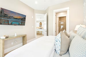 1st King Bedroom, 1st Floor