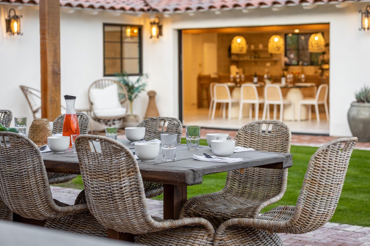 Al Fresco Dining