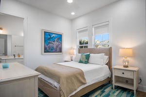 Second Queen Bedroom, 1st Floor