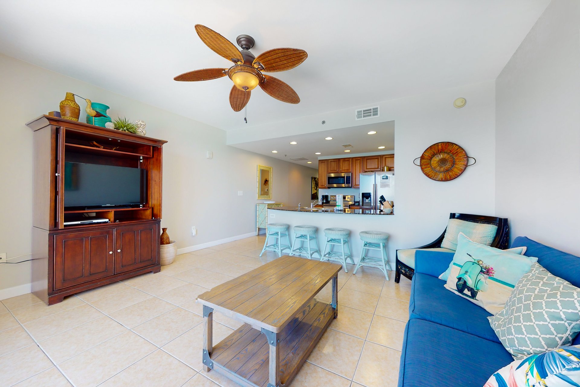 Splash Resort 604W 4