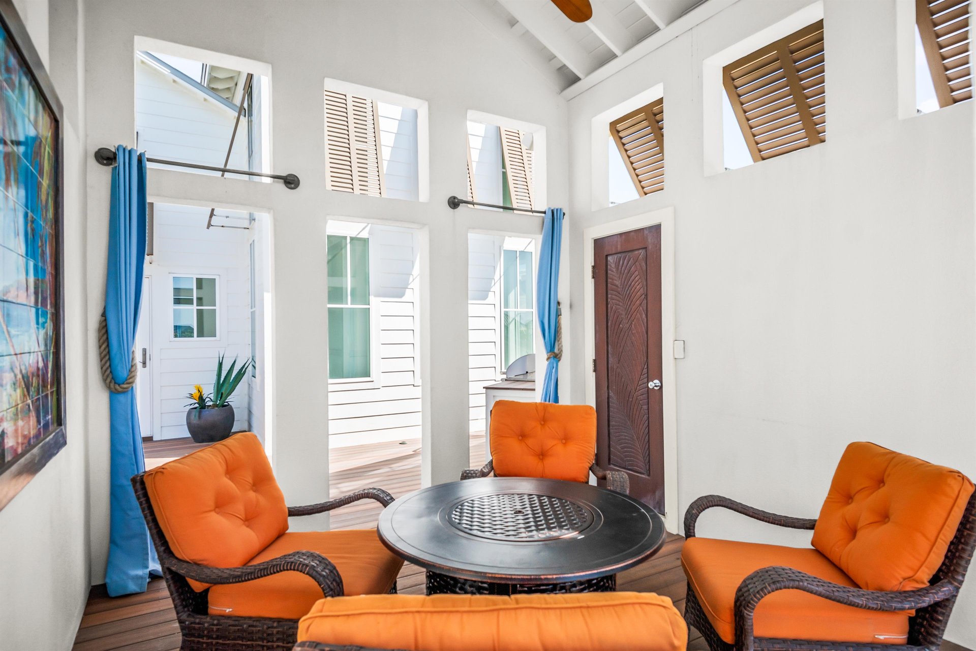 Front Balcony Cabana, 3rd Floor