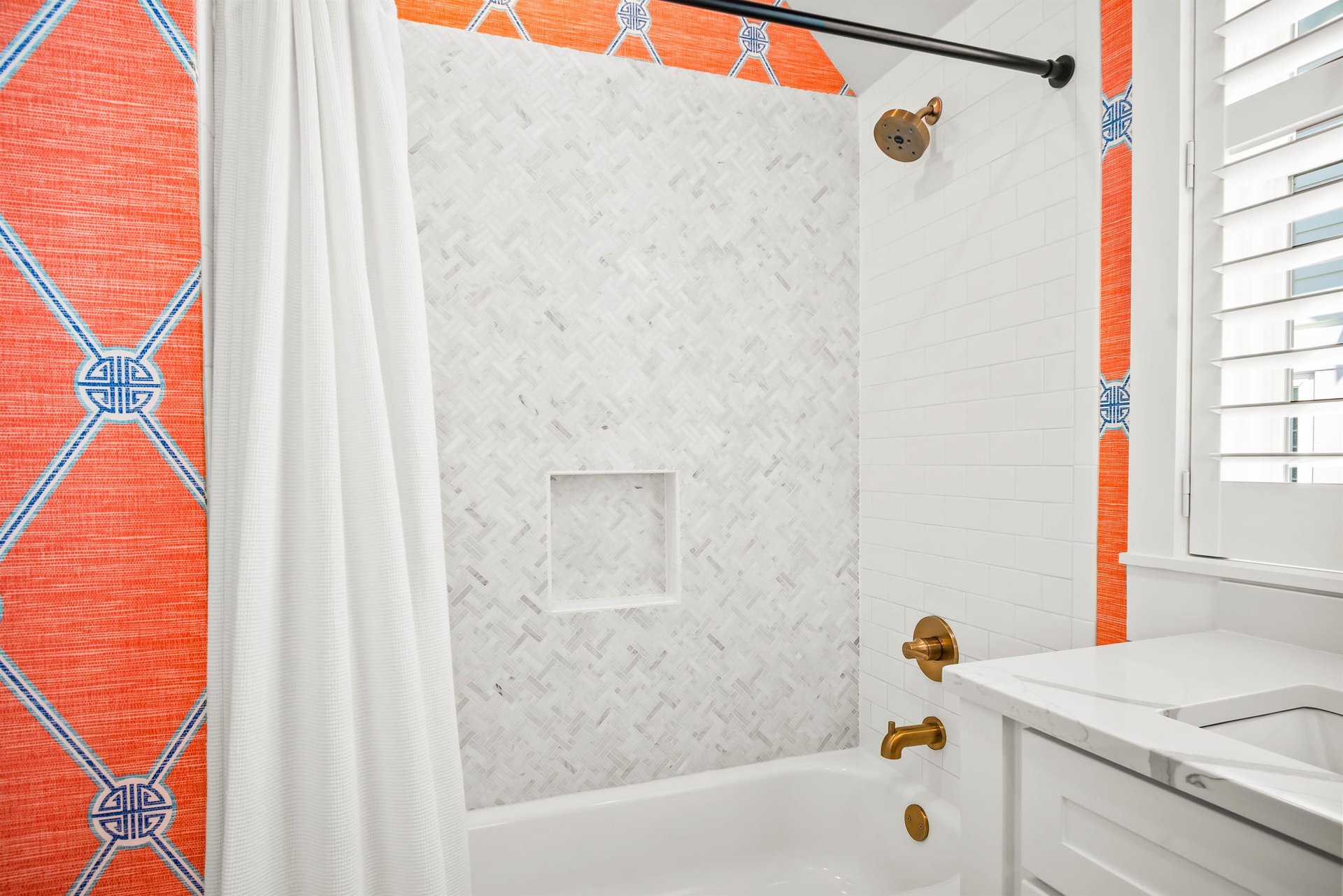 Loft Bathroom, 2nd Floor