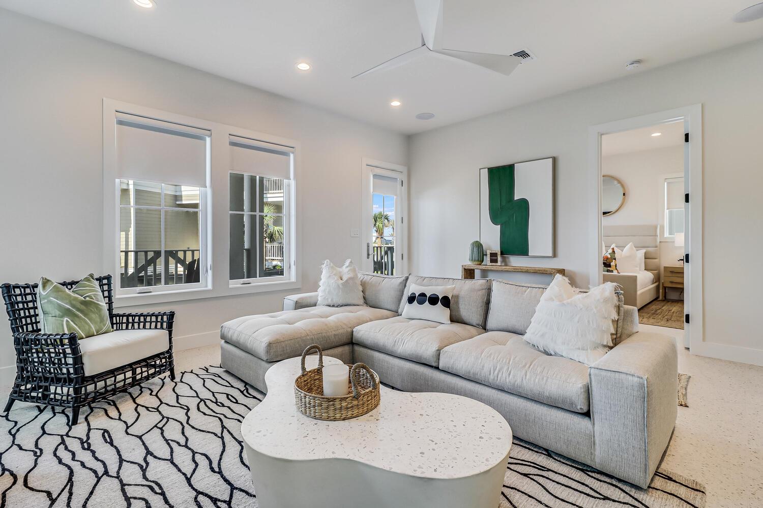 1st Floor Sitting Area