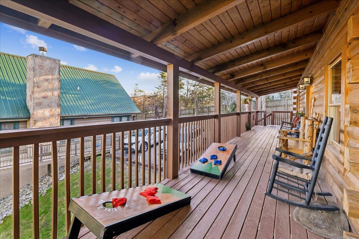 10Balcony