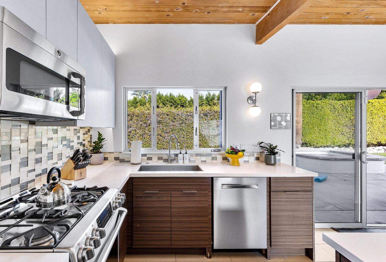 Wellstocked kitchen
