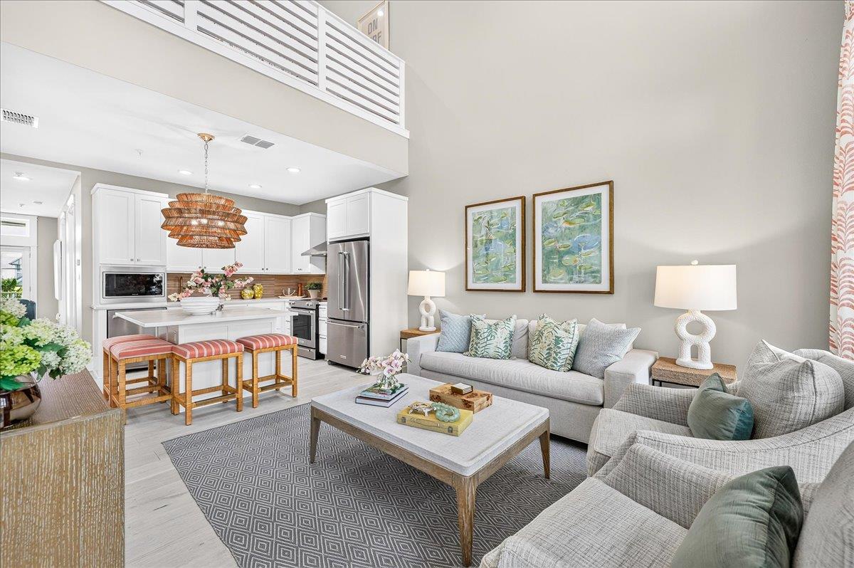 1st Floor, Living Room