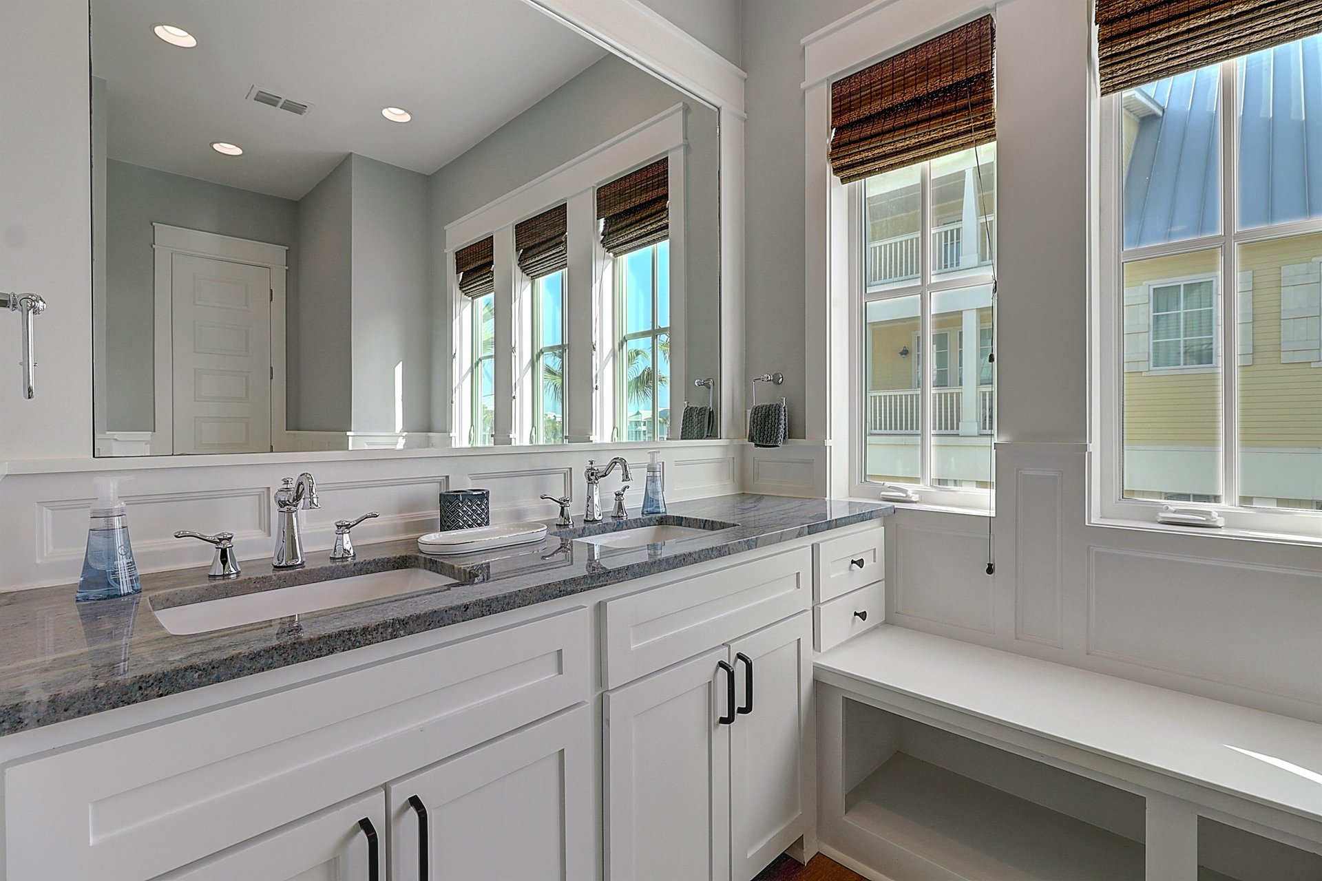 1st King Suite Full Bath, 2nd Floor