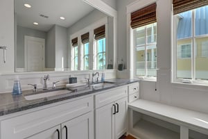 1st King Suite Full Bath, 2nd Floor