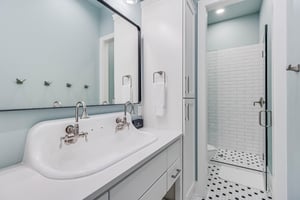 Bunk Bathroom, 2nd Floor