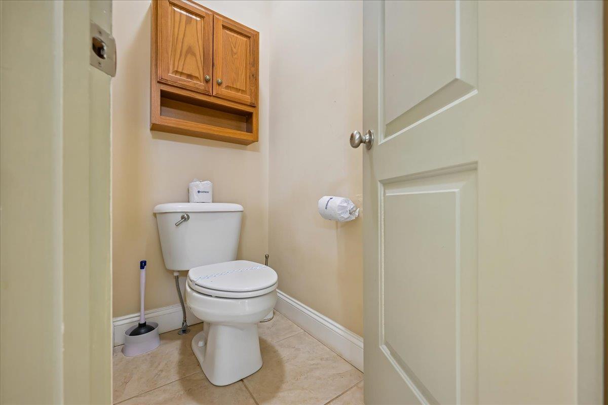 27Water Closet