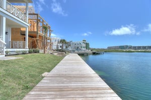 1st Floor Walkway to Pool