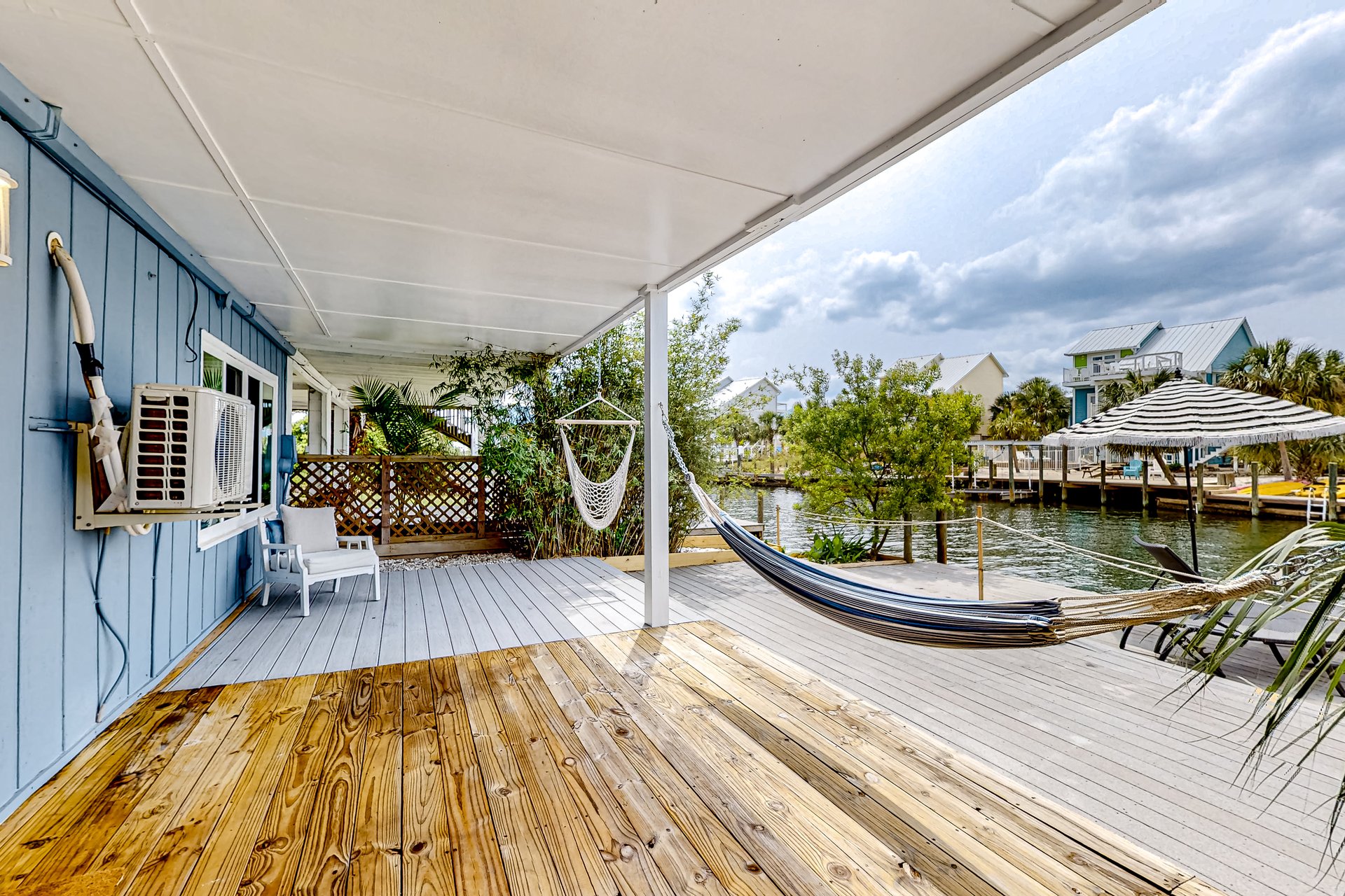 Flood Reef Retreat 48