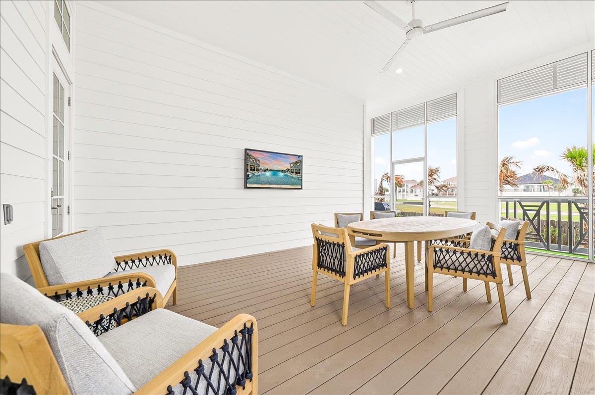 1st Floor, Back Porch