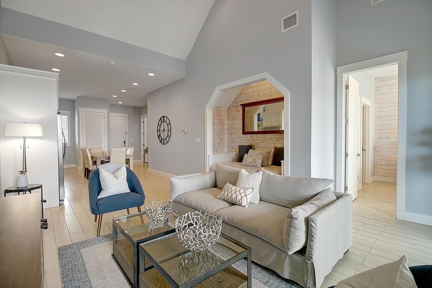 Living Area, 1st Floor