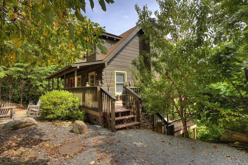 Side steps to cabin