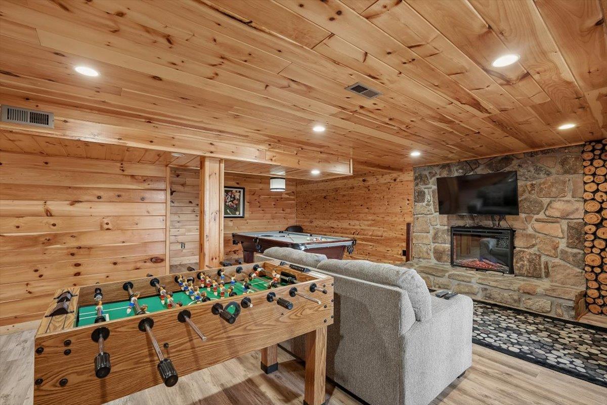 44Rec Room