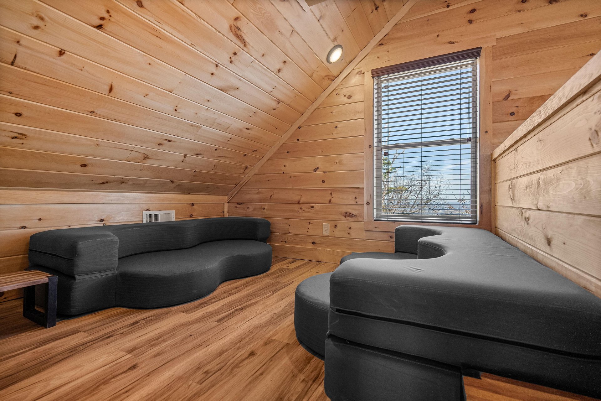 divinitycabin41