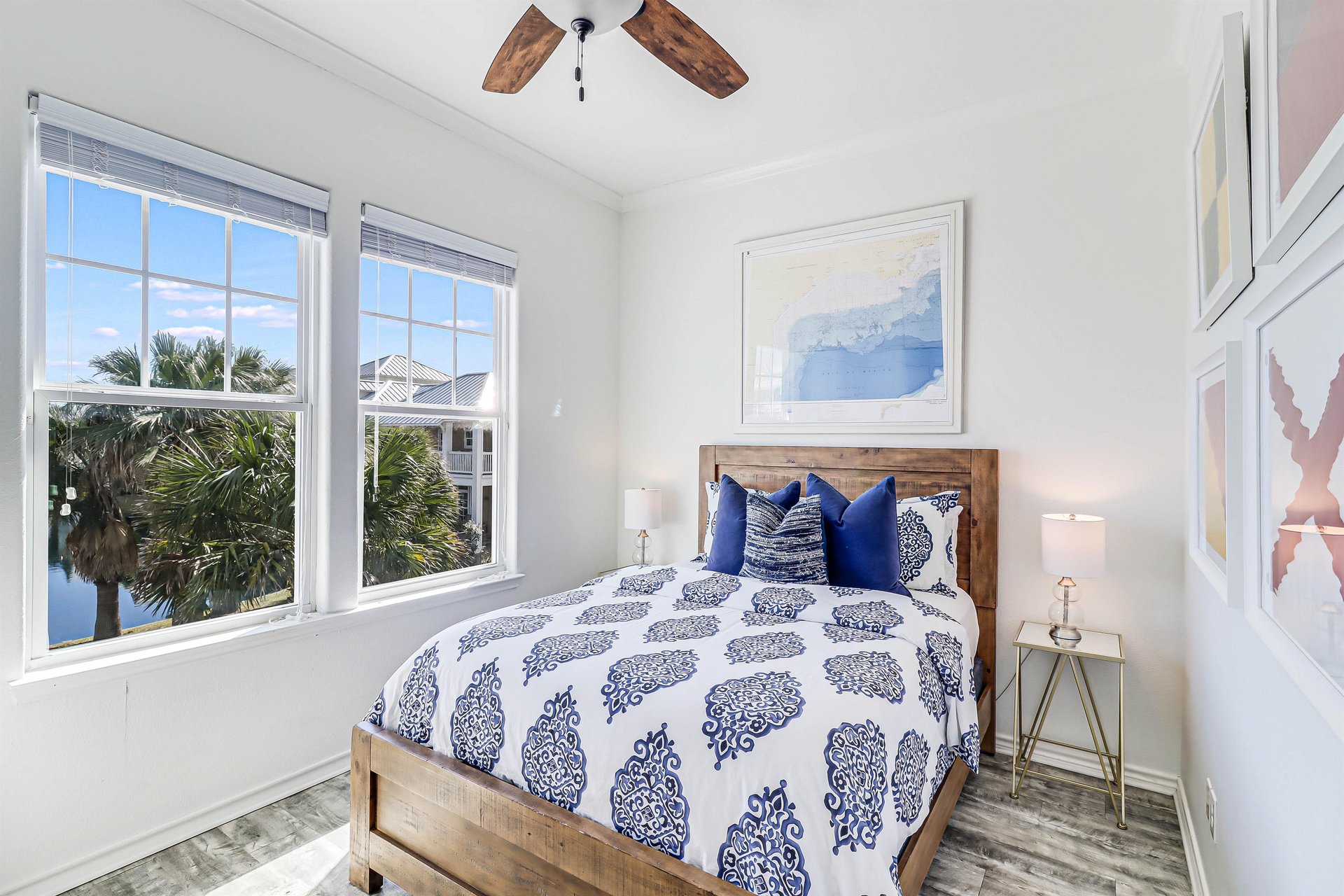 Queen Bedroom, 2nd Floor